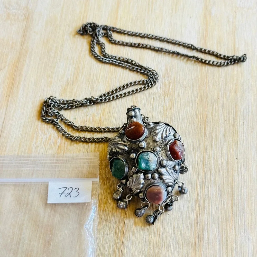 VTG Snuff Poison Perfume Bottle Box Necklace Pendant Agate Stone Rare Retro 30